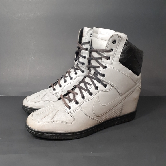 nike sky hi dunk sneaker boot